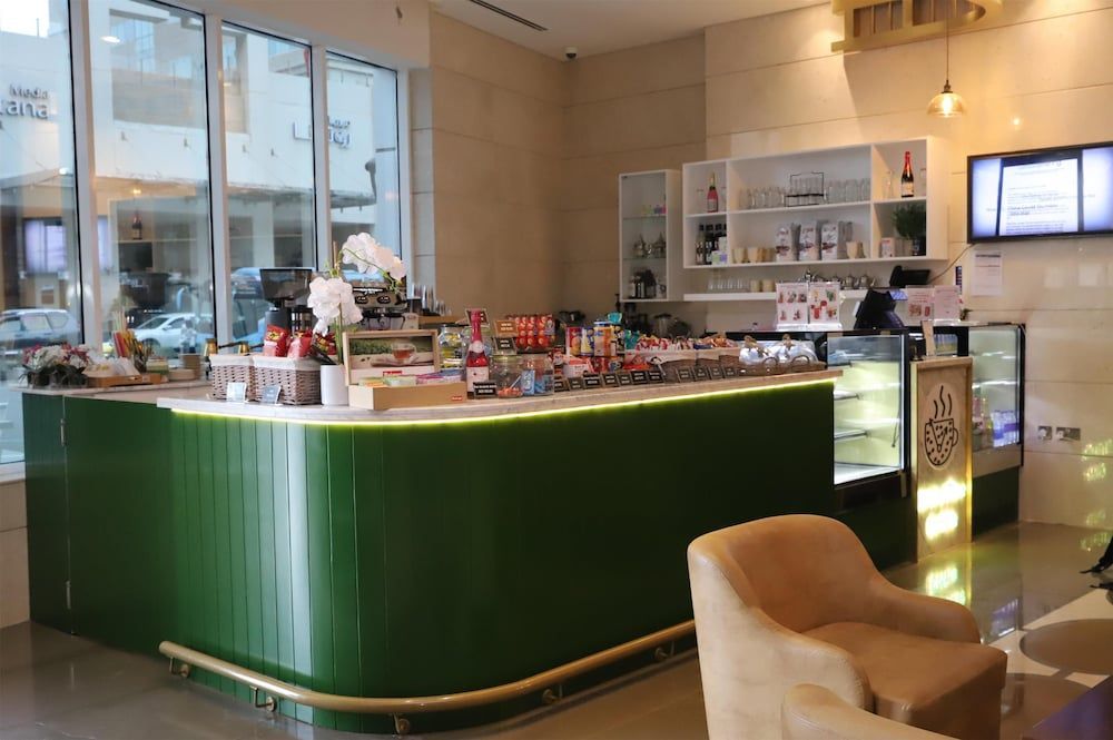 Golden Tulip Media Hotel - Image 7