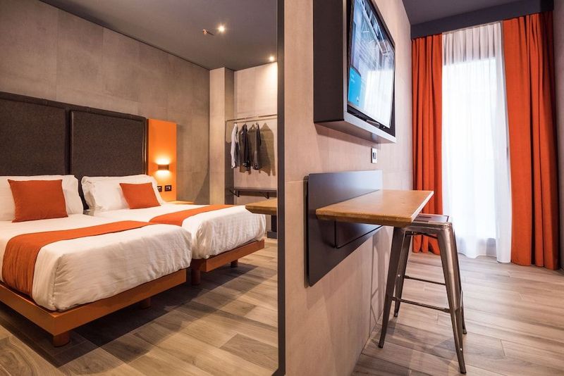 J24 Hotel Milano - Image 5