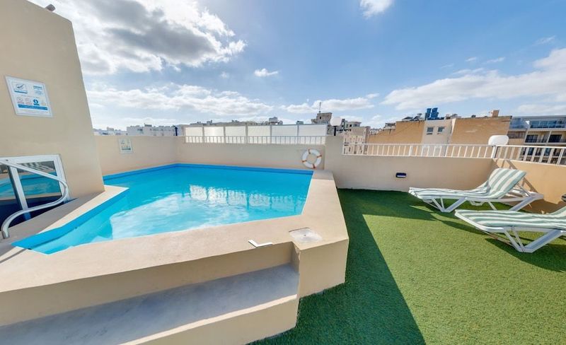 Carlton Hotel Malta - Image 1