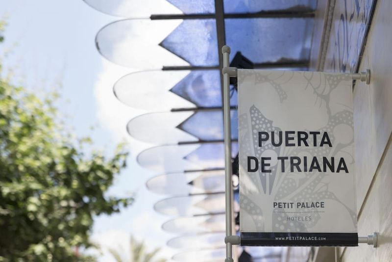 Petit Palace Puerta de Triana - Image 6