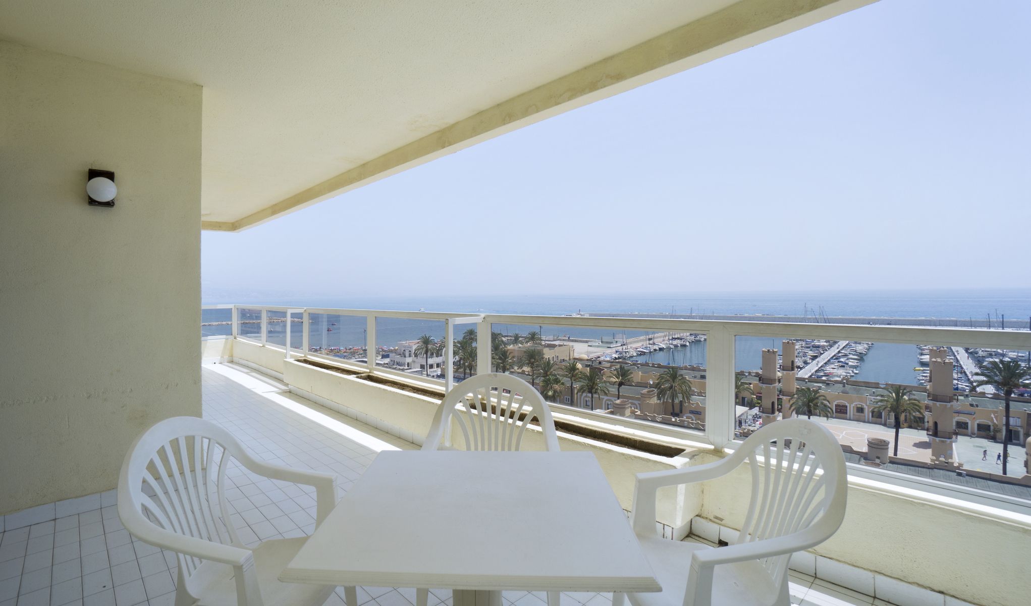 Aparthotel PYR Fuengirola - Image 6