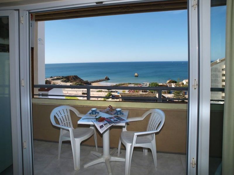 Apartamentos Jardins da Rocha - Image 4