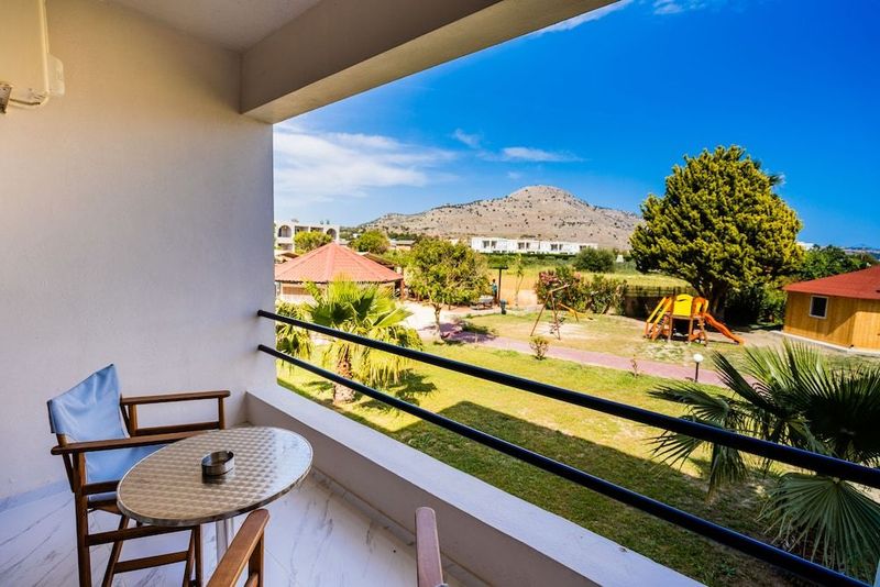 Lardos Bay Hotel - Image 8