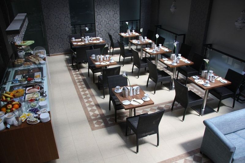 Hotel Bristol Budapest - Image 3
