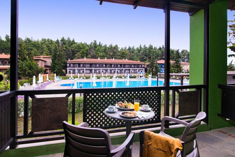 Simantro Resort - Image 4