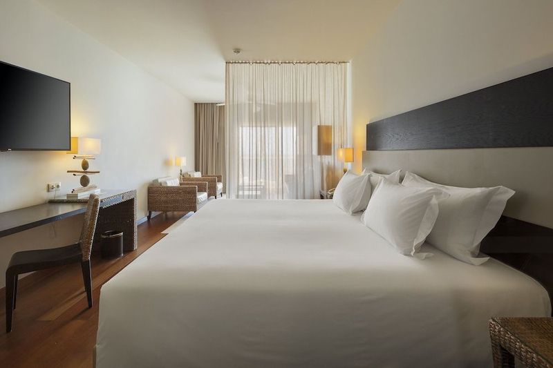 Crowne Plaza Vilamoura - Image 3