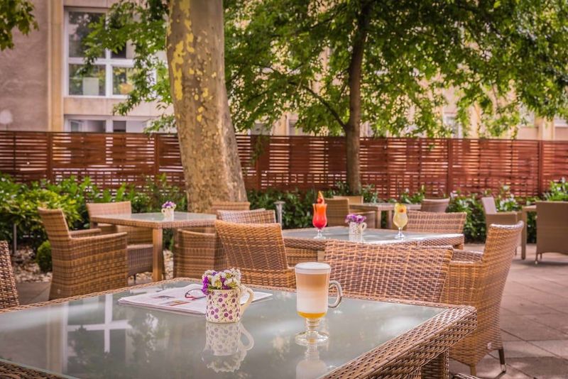 Lion's Garden Hotel Budapest - Image 2