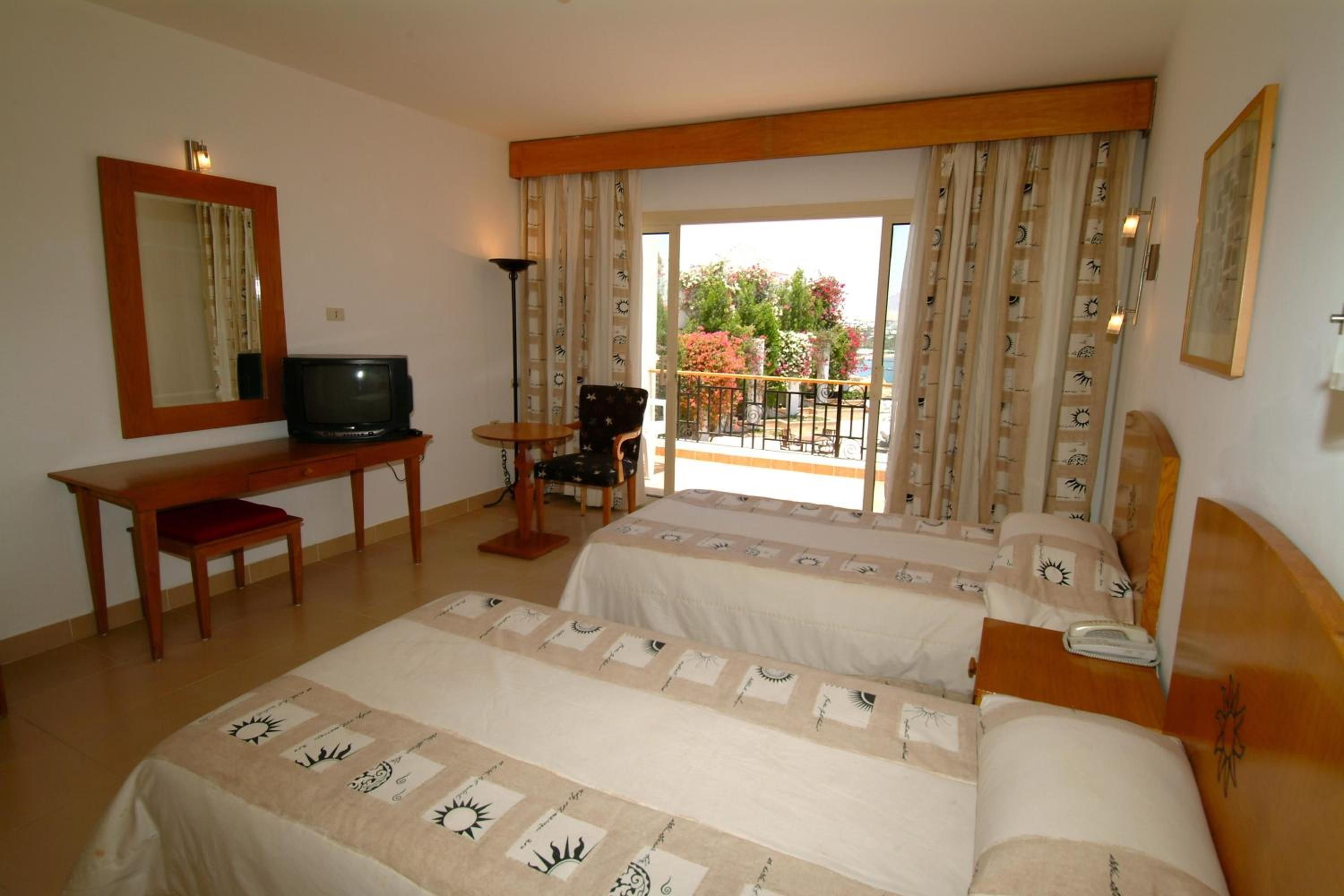 Eden Rock Hotel - Image 3