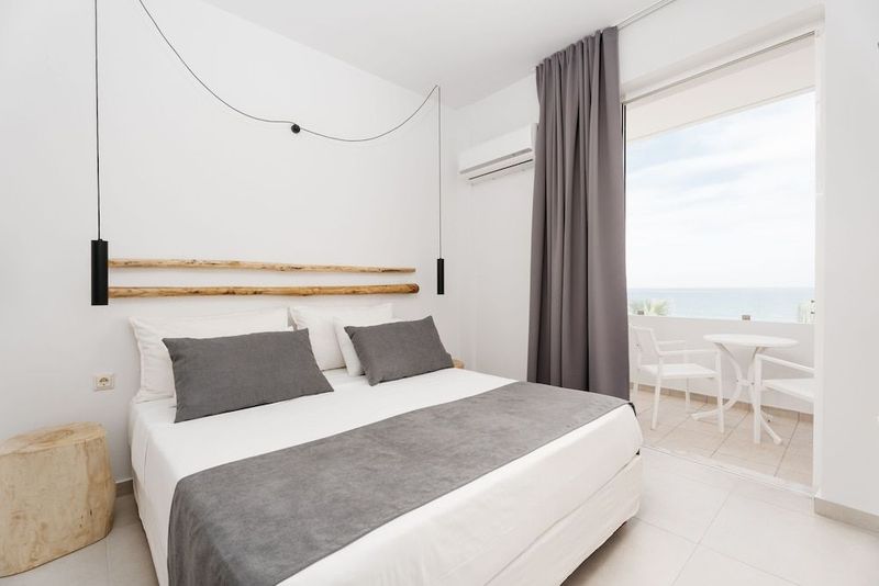 Petradi Beach Hotel - Image 3
