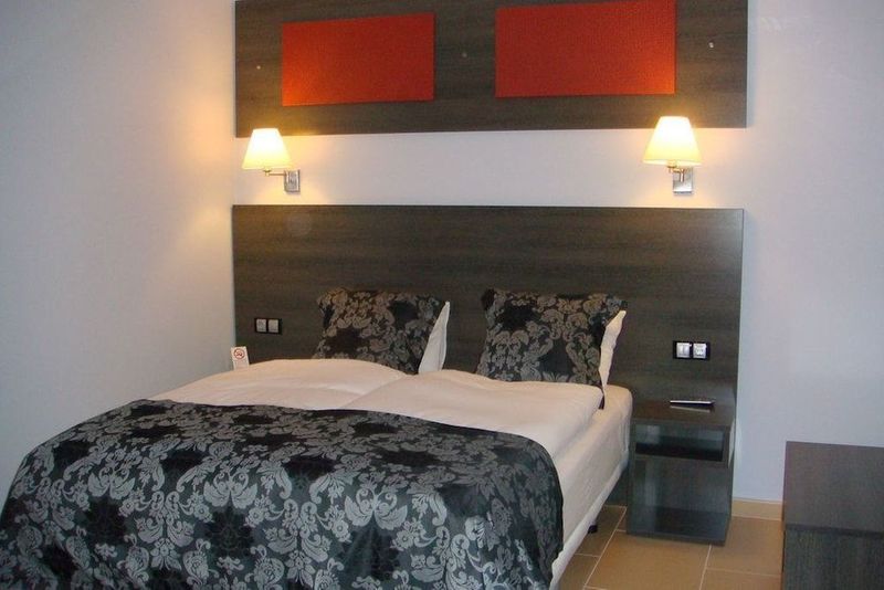 Casablanca Suites - Image 4