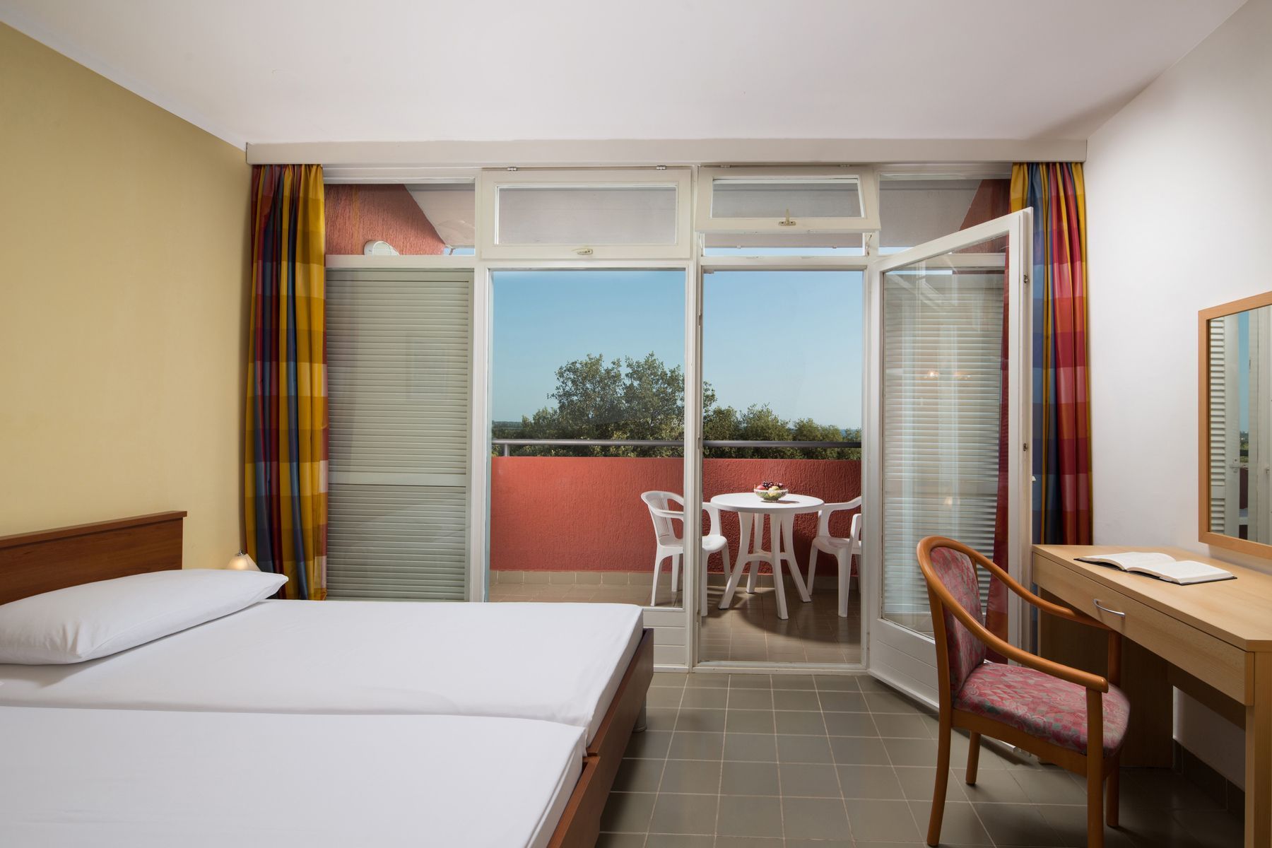 Lanterna Resort - Image 9