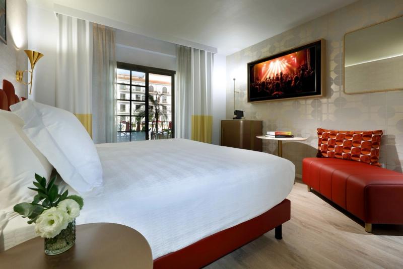 Hard Rock Hotel Marbella - Image 10