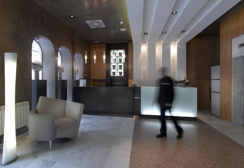 Macia Condor - Image 7