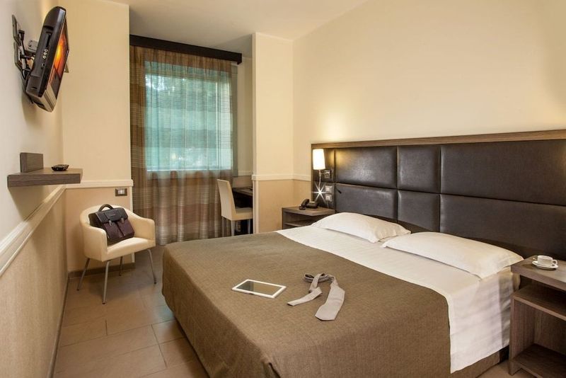 Hotel Artis - Image 6