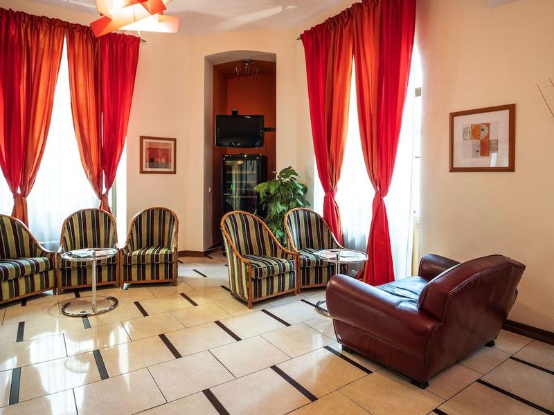 EA Hotel Sonata - Image 3