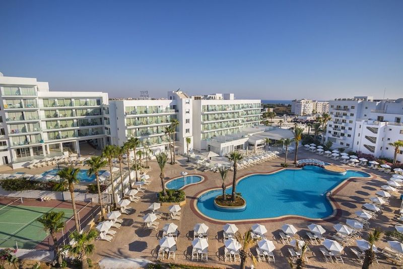 Tsokkos Protaras Hotel - Image 1