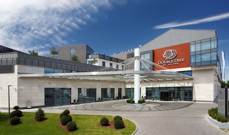 DoubleTree by Hilton Hotel & Conference Centre Warsaw - Image 4