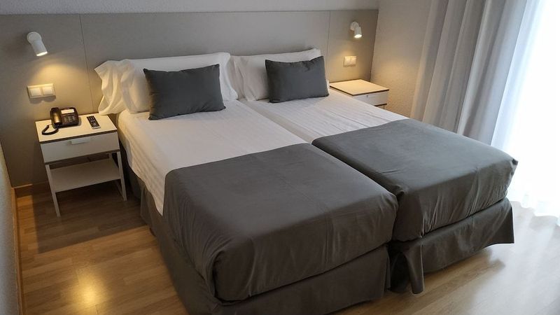 Hostal Mendez Nunez - Image 5