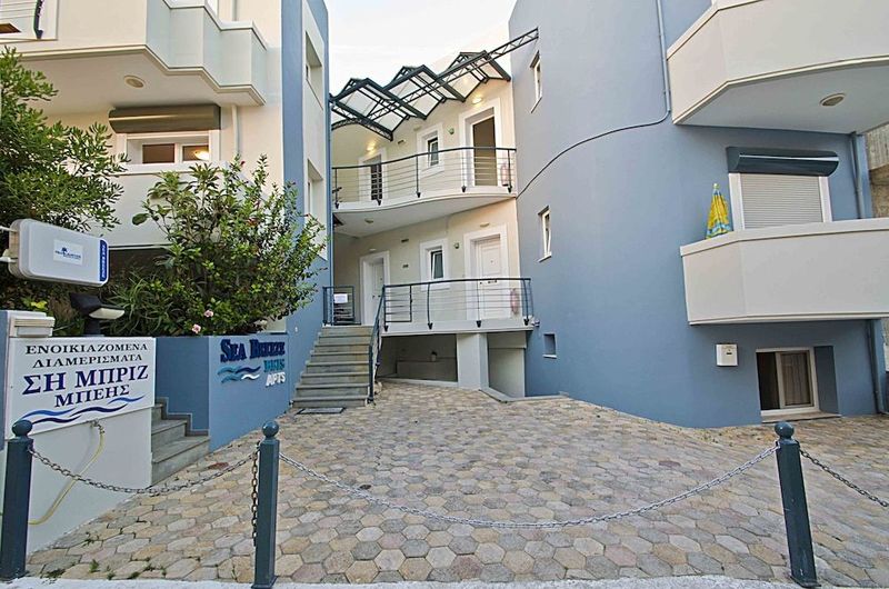 Sea Breeze Beis Apts - Image 8