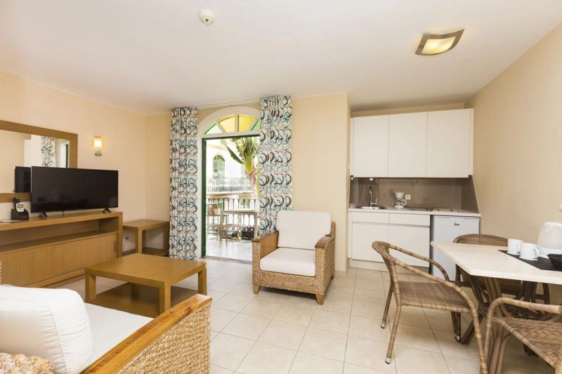 Apartamentos LIVVO Puerto de Mogan - Image 4