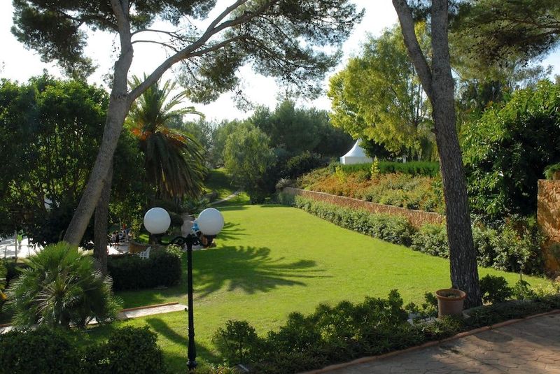 Beach Club Font de Sa Cala - Image 5