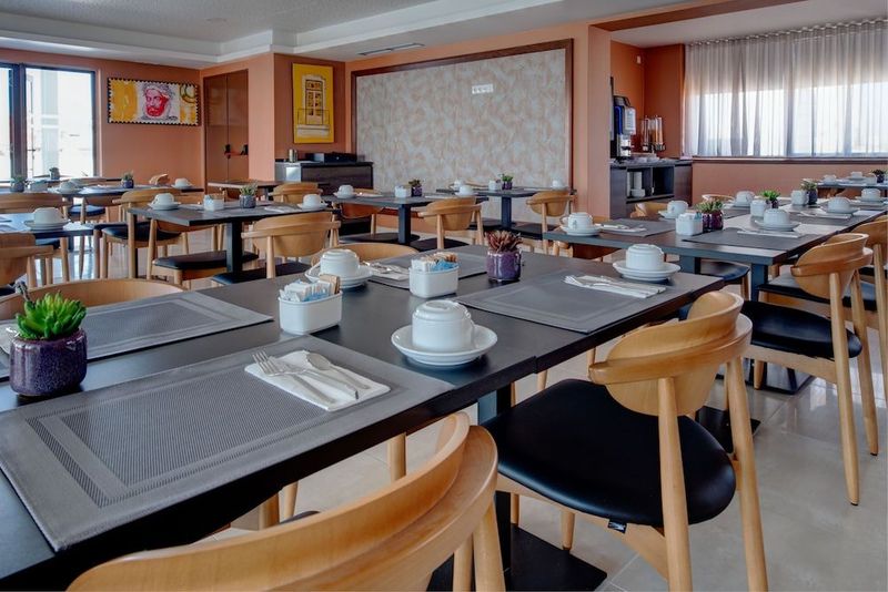 VIP Executive Picoas Hotel - Image 3