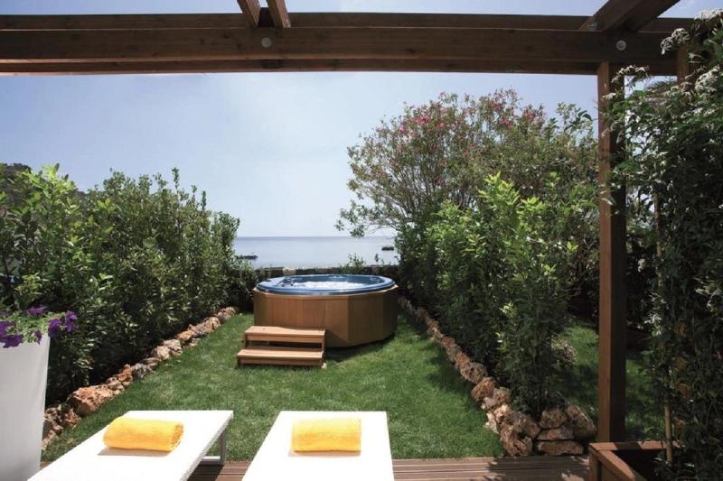 La Plage Resort - Image 1
