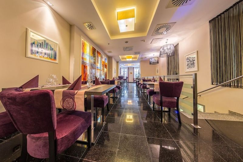 Hotel President - Image 8