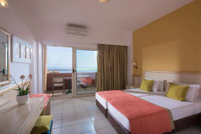 Blue Bay Resort Hotel - Image 9