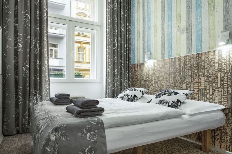 Royal Court Hotel - Image 7