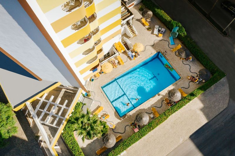 Atismar Beach Hotel - Image 4