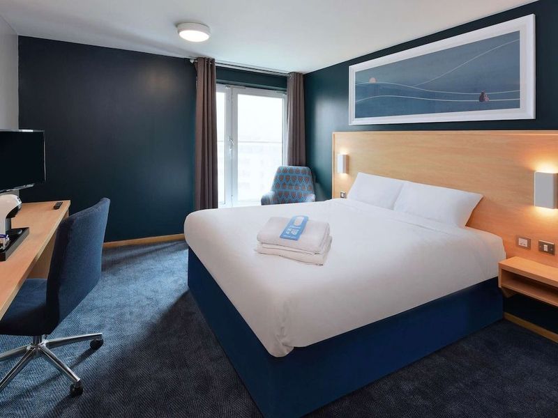 Travelodge London City Airport - Image 8