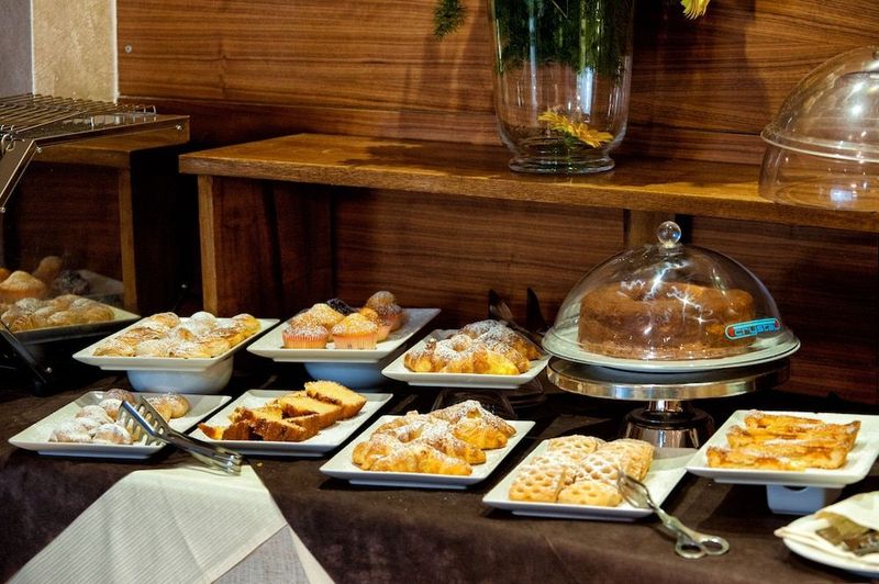 Magri's Hotel - Image 10