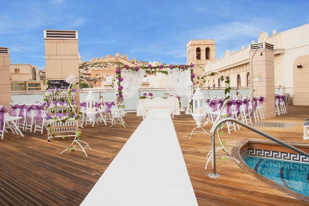 AC Hotel Almeria - Image 2