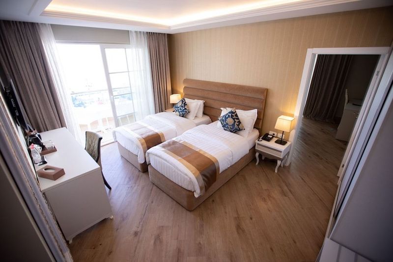 Hotel Grand Blue Fafa - Image 6
