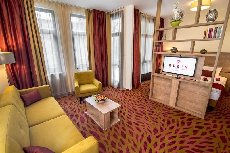 Rubin Wellness & Conference Hotel - Image 2