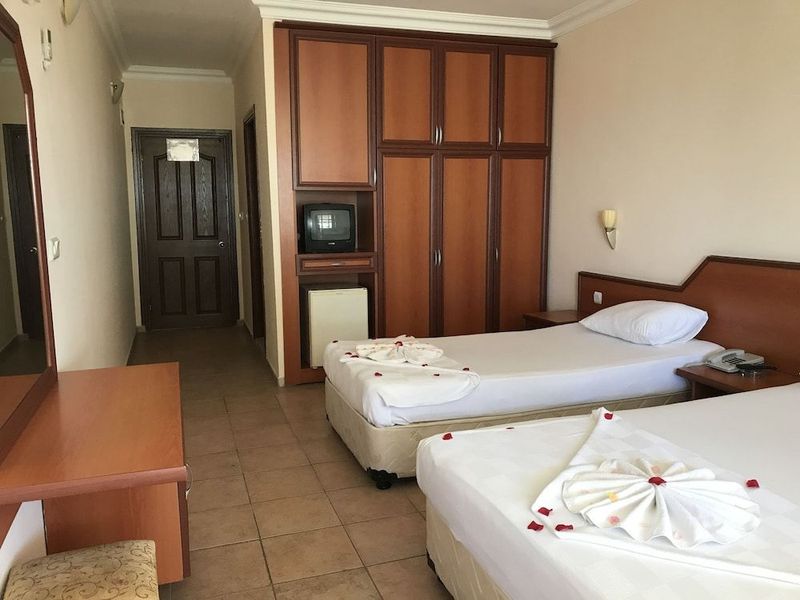 Muz Hotel - Image 7