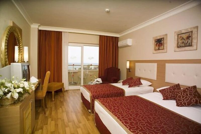 Alaiye Resort & Spa Hotel - Image 2