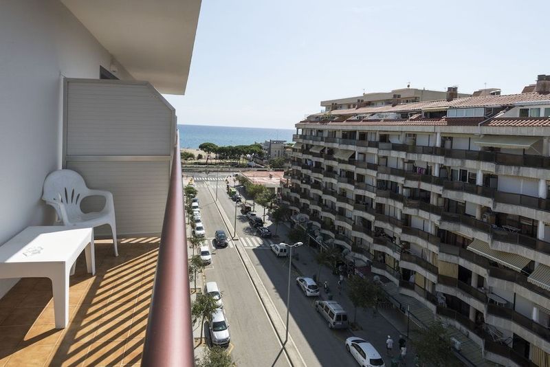 Hotel Papi - Image 2