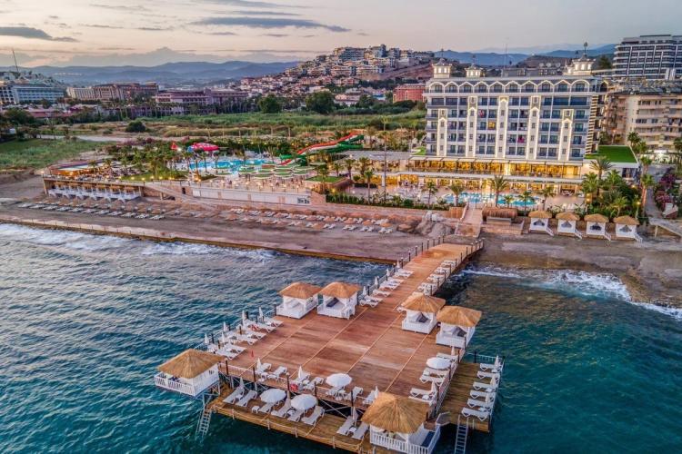På Aria Resort & Spa er du nabo til havet i Konakli uden for Alanya.