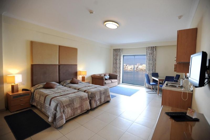 Plaza Regency Hotels - Image 5