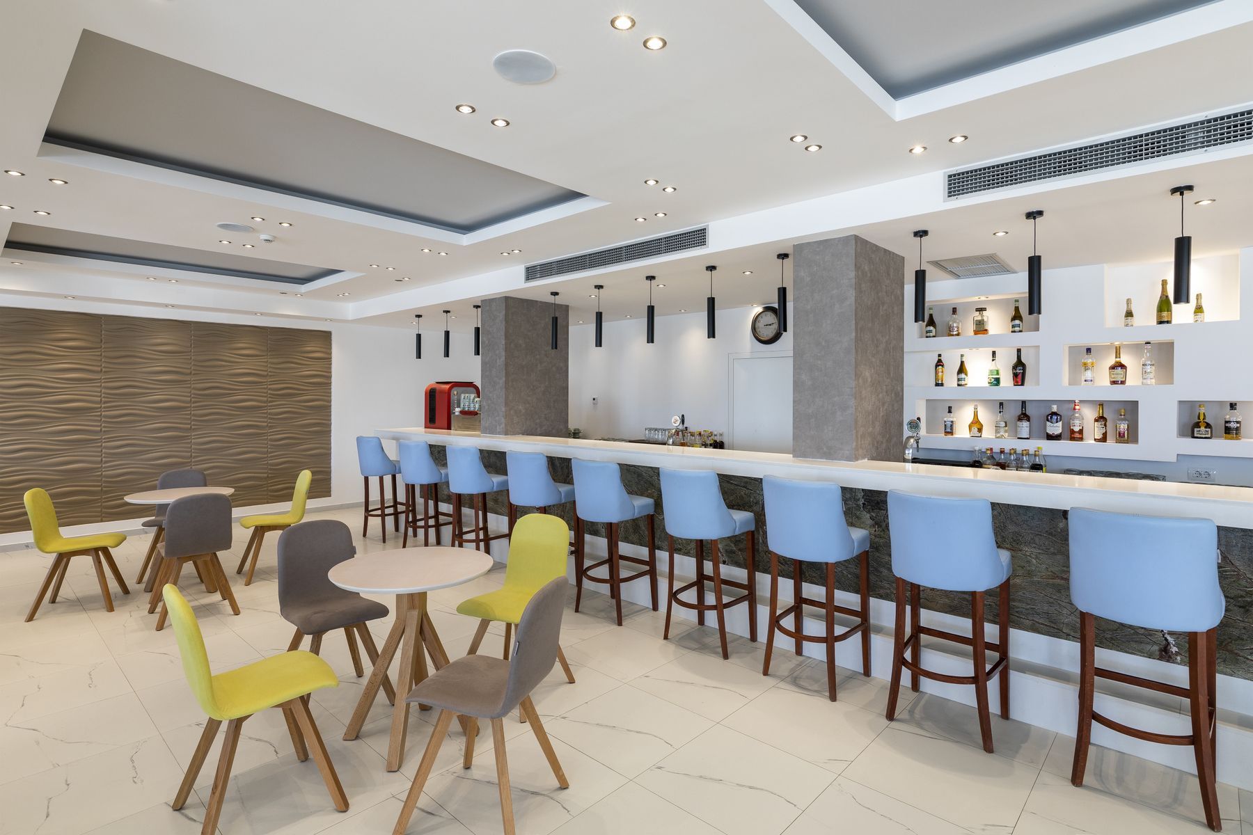 Belair Beach Hotel - Image 6