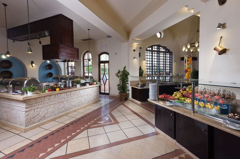 Sultan Bey Hotel - Image 10