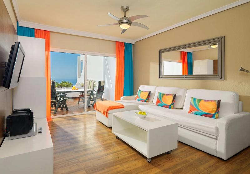 Regency Torviscas Apartments Suites - Image 3