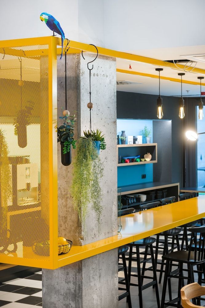 D8 Hotel - Image 5