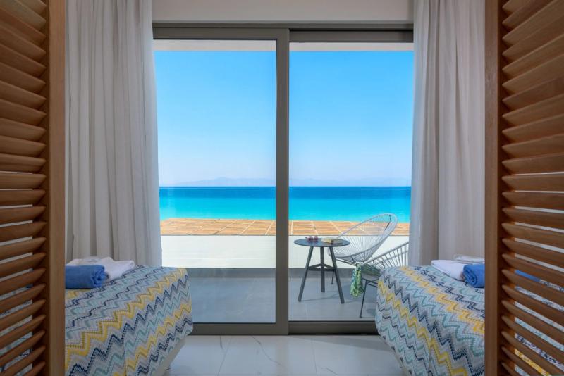 Avra Beach Resort Hotel & Bungalows - Image 2
