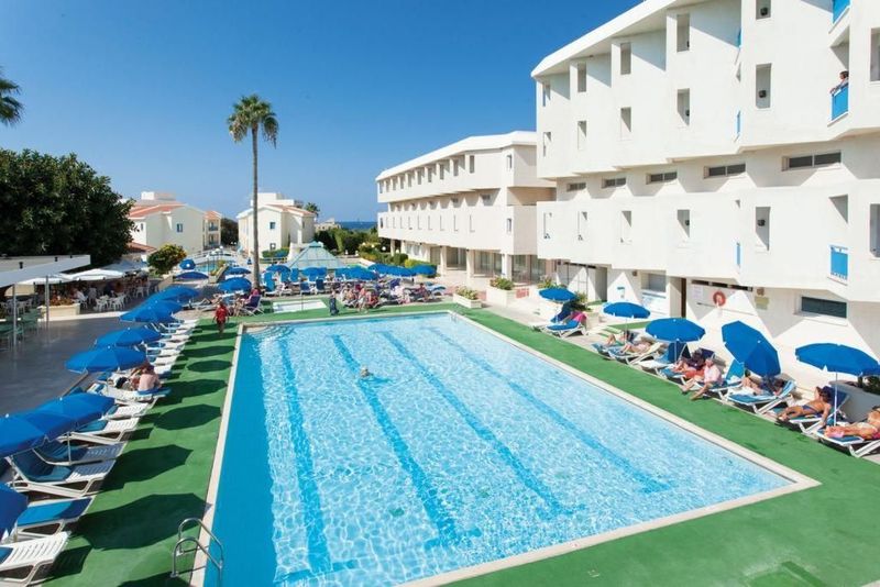 Kissos Hotel - Image 6