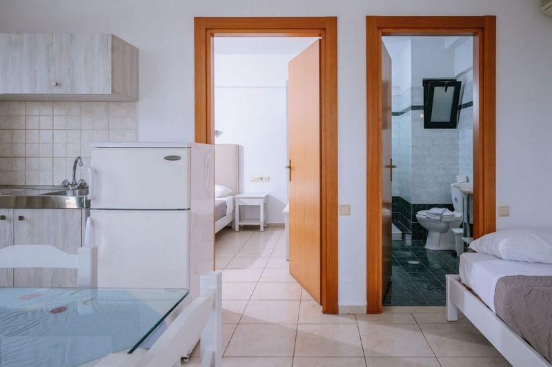 Dionysos Hotel Apartments & Studios - Image 7