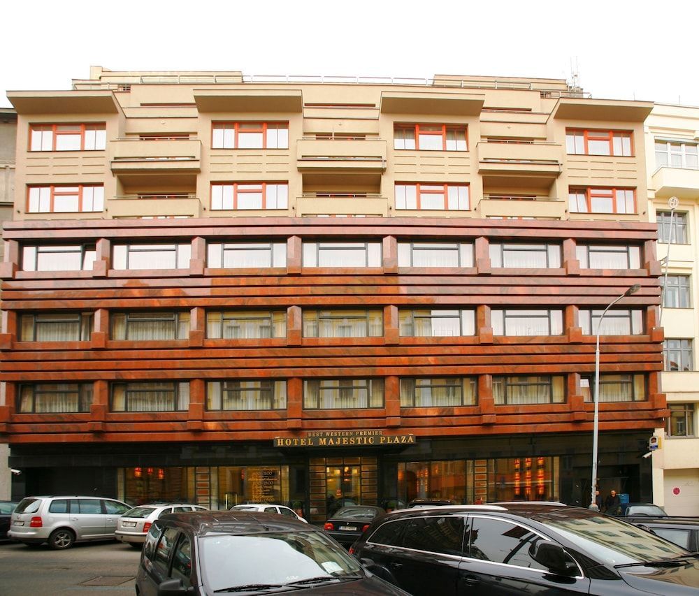 Hotel Majestic Plaza - Image 10