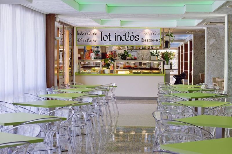 GHT Oasis Park & Spa - Image 5